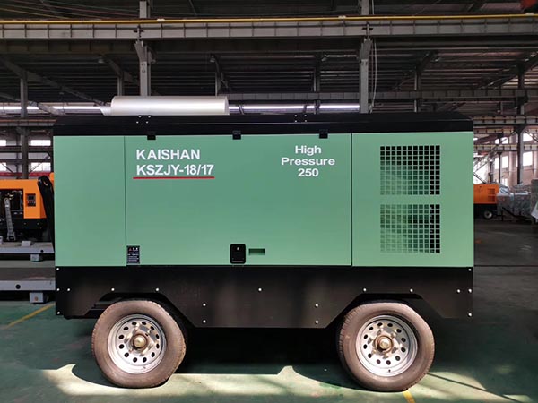 KSZJ-18/17 air compressor from the original equipment archive